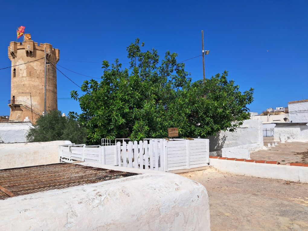 Torre de Paterna. Exterior de la casa de la família de Salvador en la película