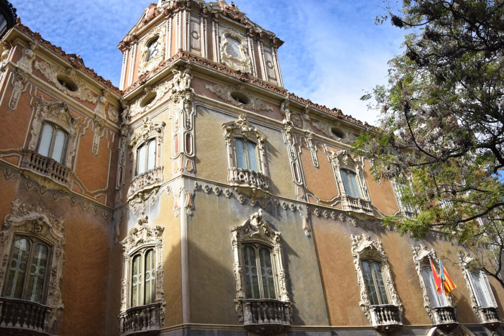 Frontera lateral del palau del Marqués de Dos Aigües