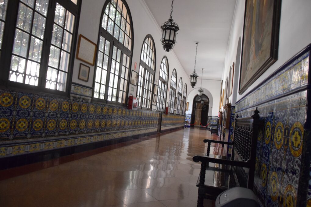 Exterior colege Jesuïtes i interior