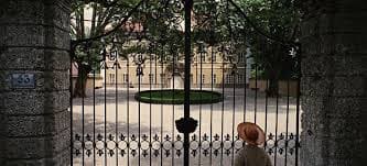 Fotograma de la película: Maria front a la casa dels Von Trapp