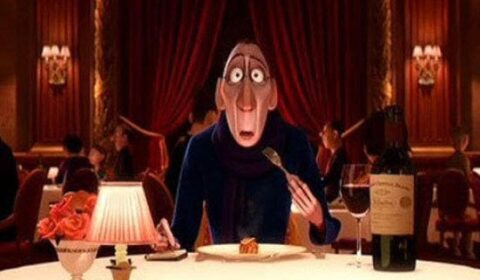 Fotograma de Ratatuille: Anton Ego despuix de tastar el ratatuille