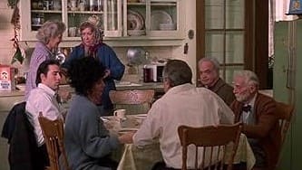 Fotograma de la película. Esperant a Johnny en la cuina