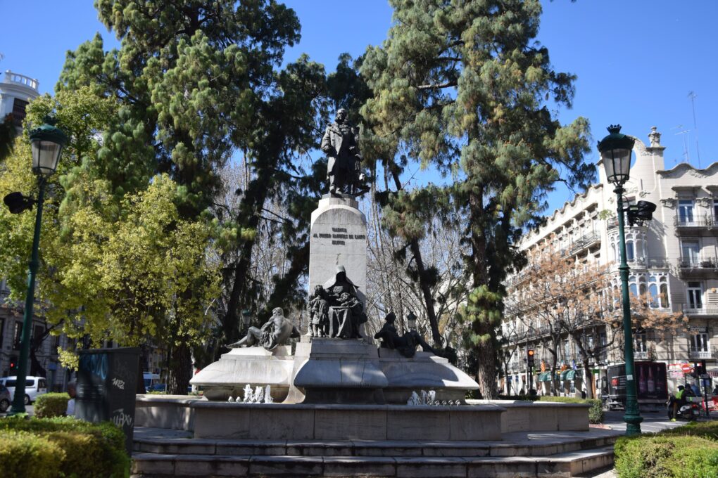 Monument a Canovas del Castillo