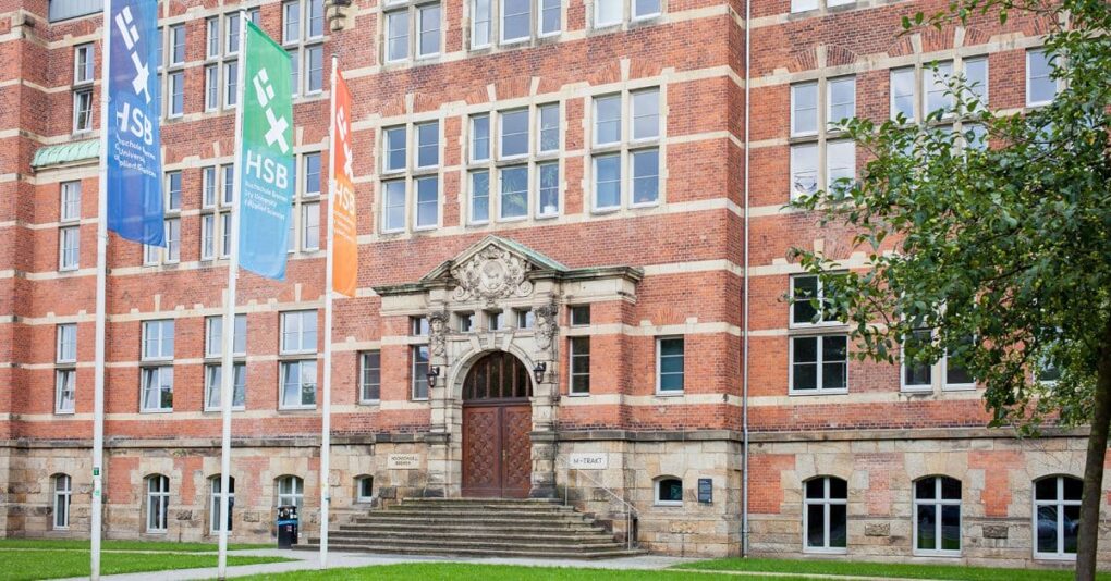 Foto de l’entrada de l’Universitat de Ciències Aplicades de Bremen